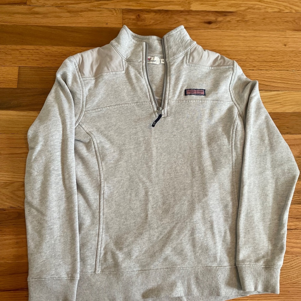 Vineyard Vines quarter zip sz. M